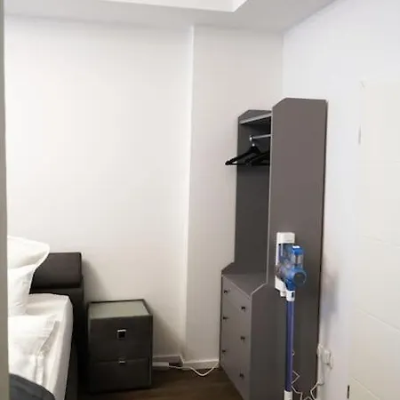 2-zi. Am Ufer. Boxspringbetten. 2 Wc's. * Berlin
