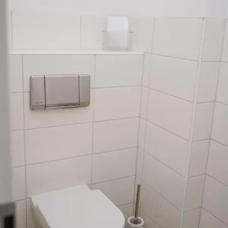 Apartment 2-zi. Am Ufer. Boxspringbetten. 2 Wc's. Berlin